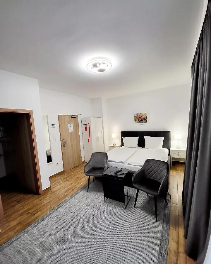 Marcel Apartments لبسيا
